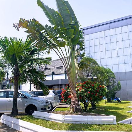 Hotel Vallee Des Princes Douala Eksteriør bilde