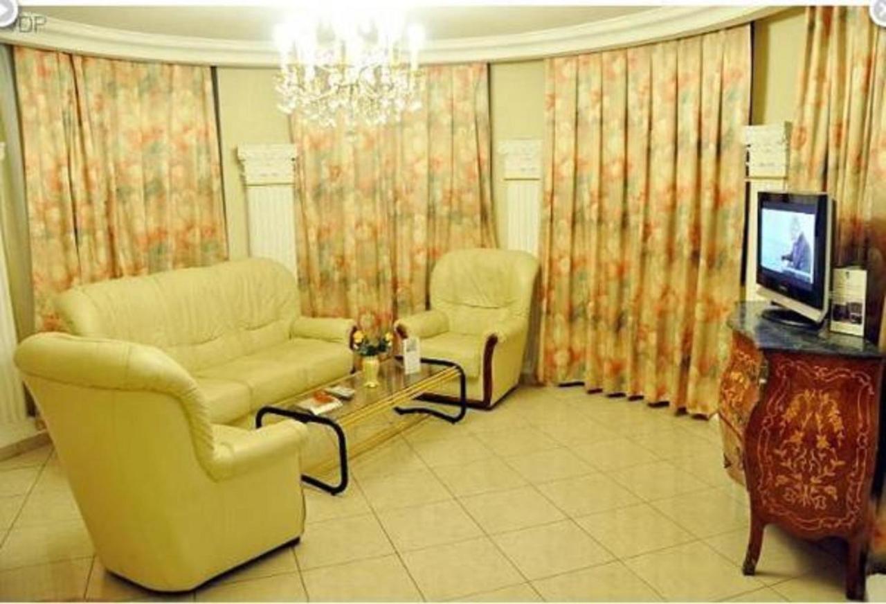 Hotel Vallee Des Princes Douala Eksteriør bilde