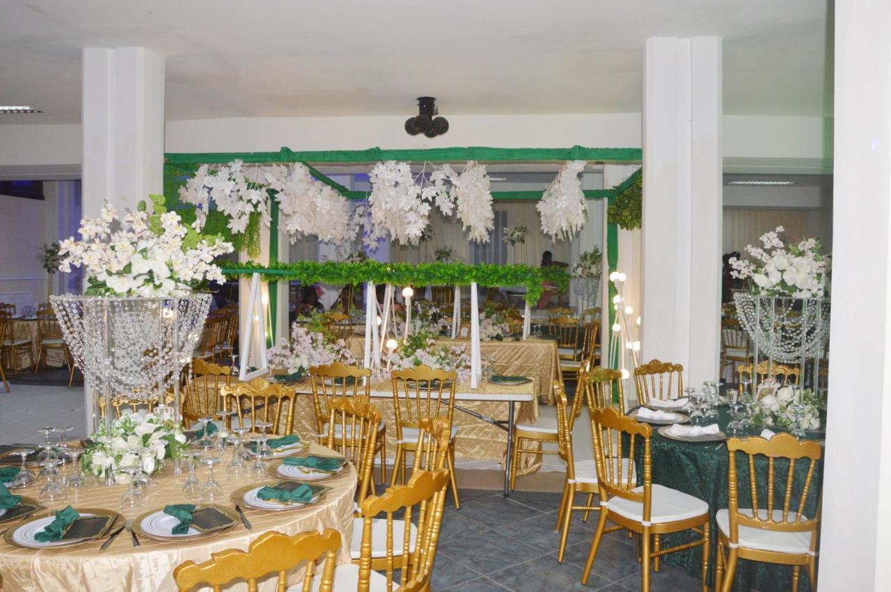 Hotel Vallee Des Princes Douala Eksteriør bilde
