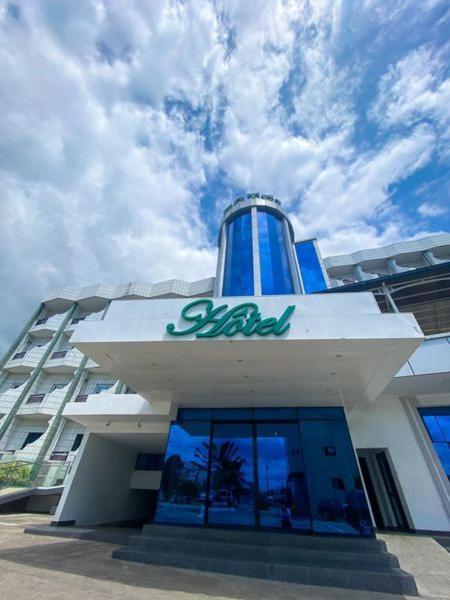 Hotel Vallee Des Princes Douala Eksteriør bilde
