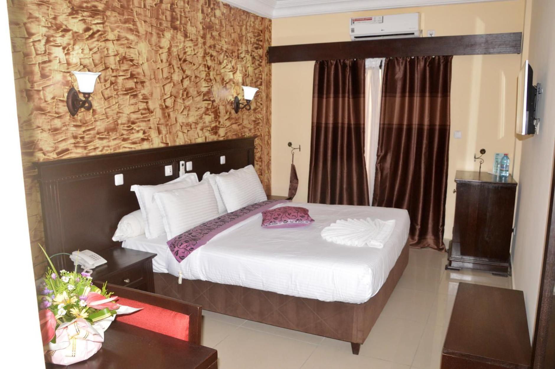 Hotel Vallee Des Princes Douala Eksteriør bilde