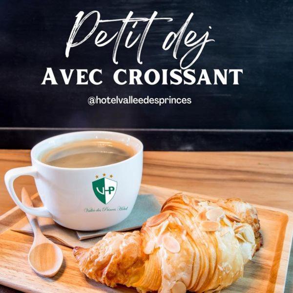 Hotel Vallee Des Princes Douala Eksteriør bilde