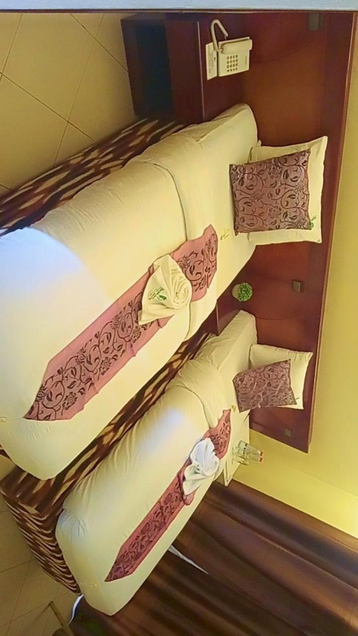 Hotel Vallee Des Princes Douala Eksteriør bilde